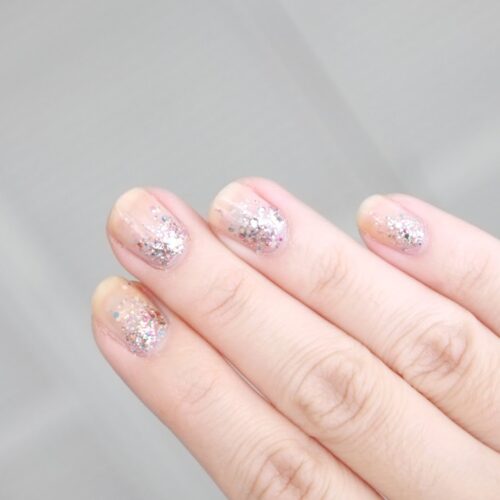 glitter-ombre-nails-pale-pink