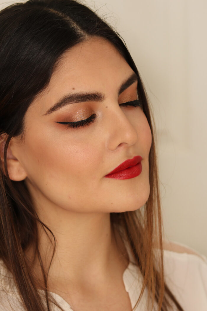 VIDEO: Classic Holiday Party Makeup Look